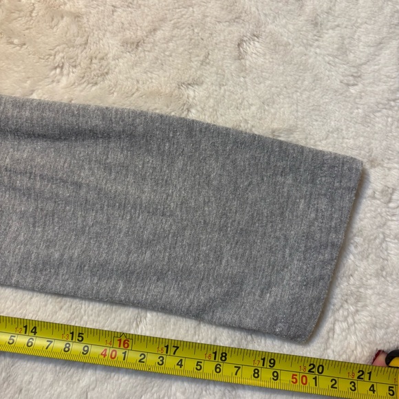 Oakley Tee Medium Gray Long Sleeve Blue White Geometric Logo Graphic Regular Fit - Picture 11 of 11